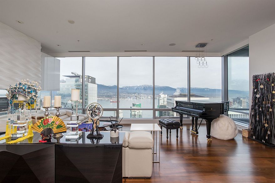 4603 1128 W Georgia Street