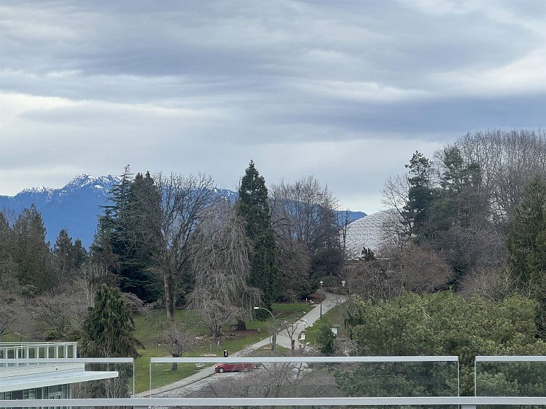 604 5033 Cambie Street