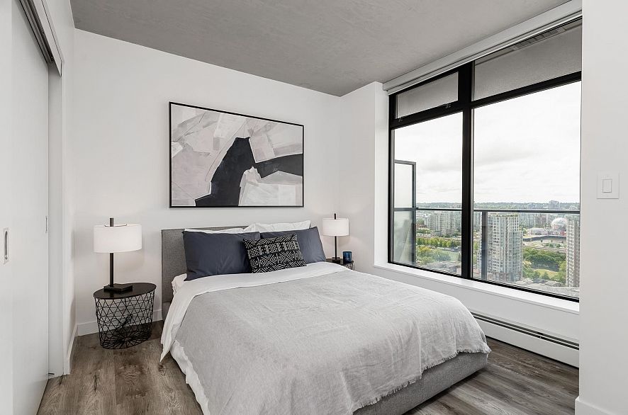 2705 108 W Cordova Street