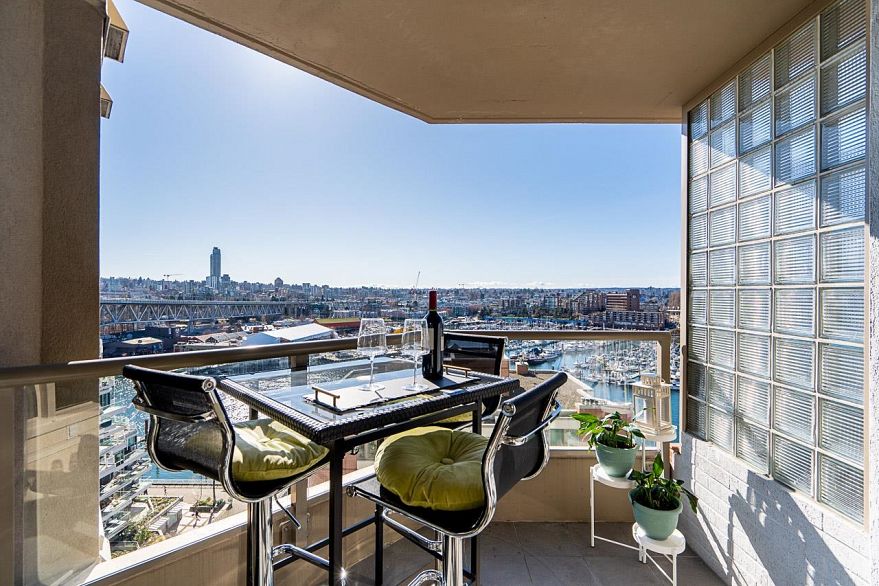 1402 1625 Hornby Street