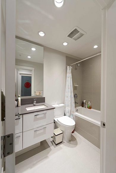 115 5687 Gray Avenue