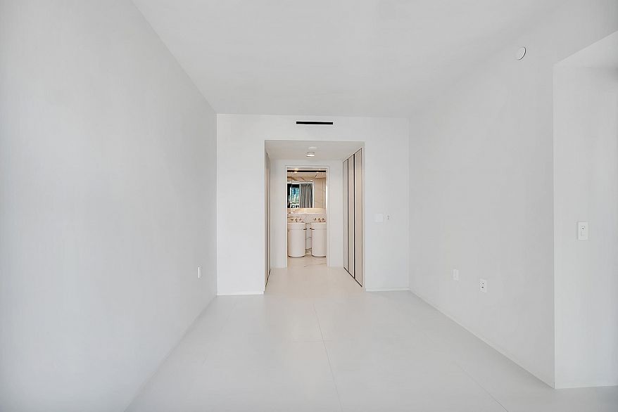 2008 1033 Nelson Street