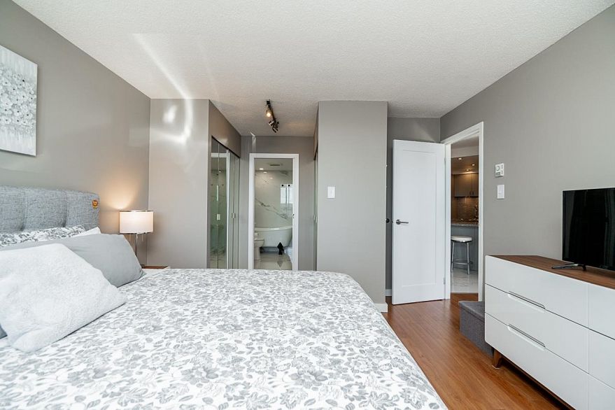 1402 1625 Hornby Street