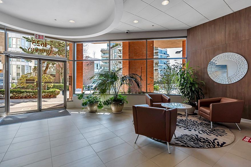 1402 1625 Hornby Street