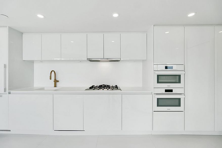 2008 1033 Nelson Street