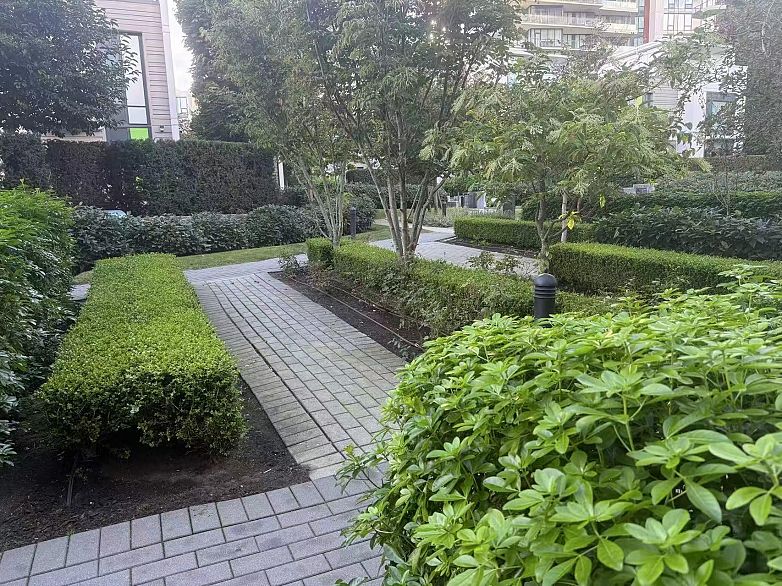 115 5687 Gray Avenue