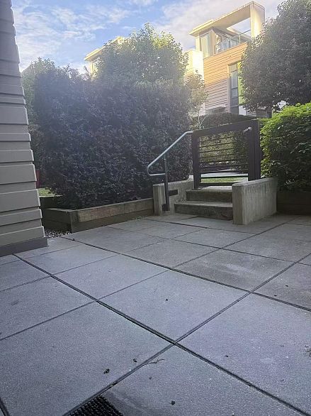 115 5687 Gray Avenue