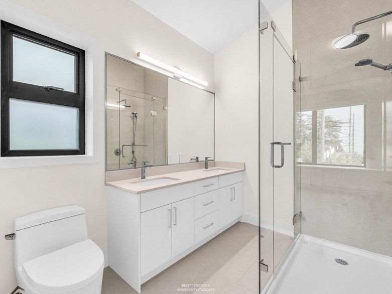 2 4257 Knight Street