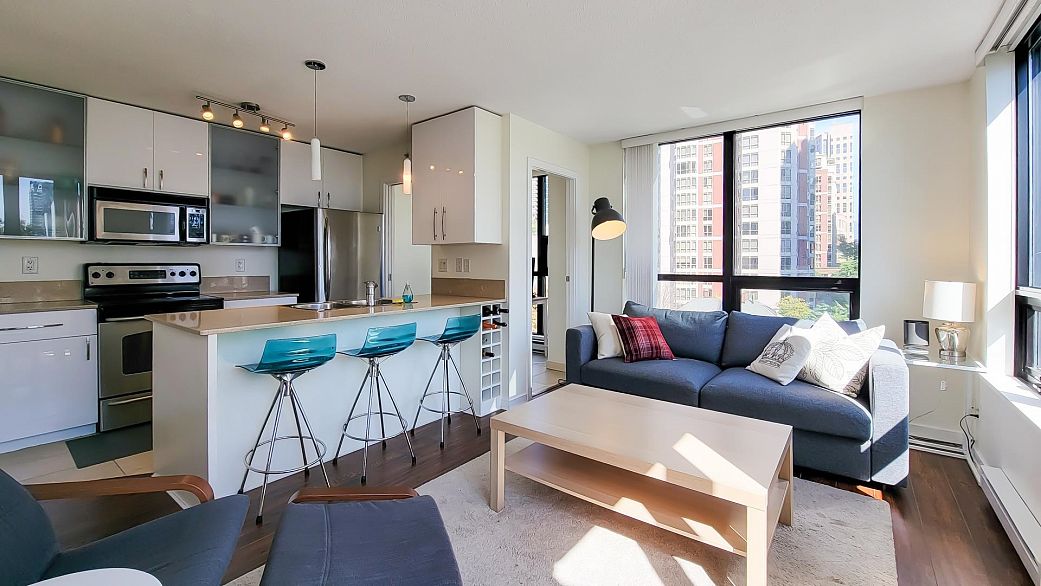 802 909 Mainland Street