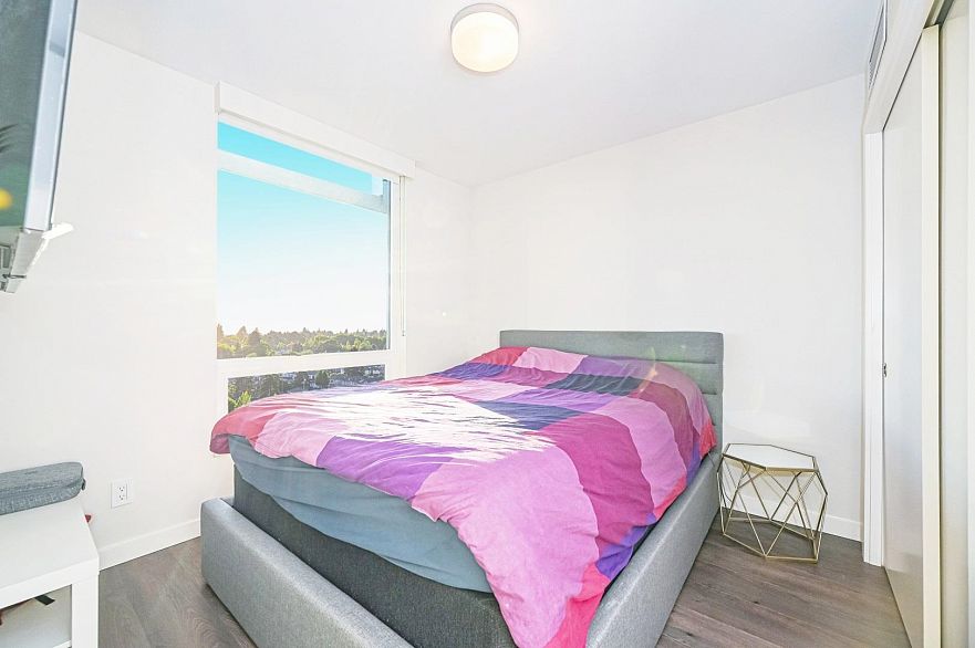 1402 8189 Cambie Street