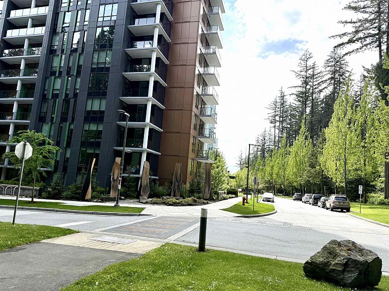 107 5608 Berton Avenue