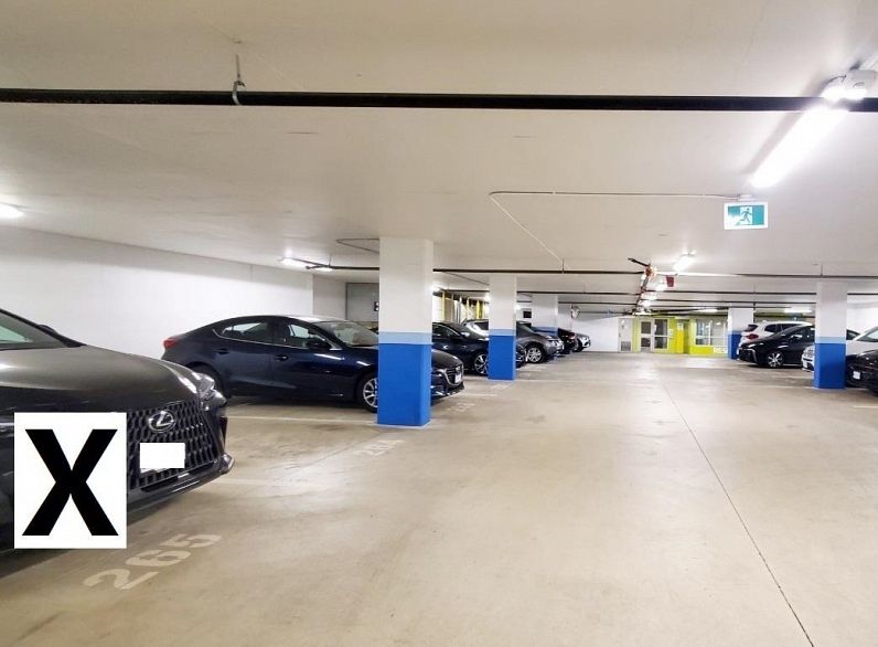 1402 8189 Cambie Street