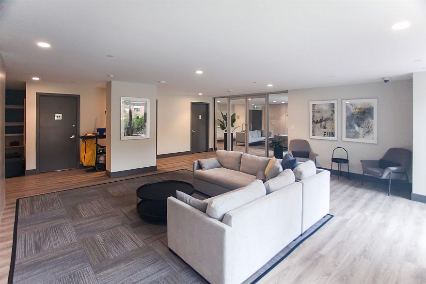 1602 3581 E Kent Avenue North