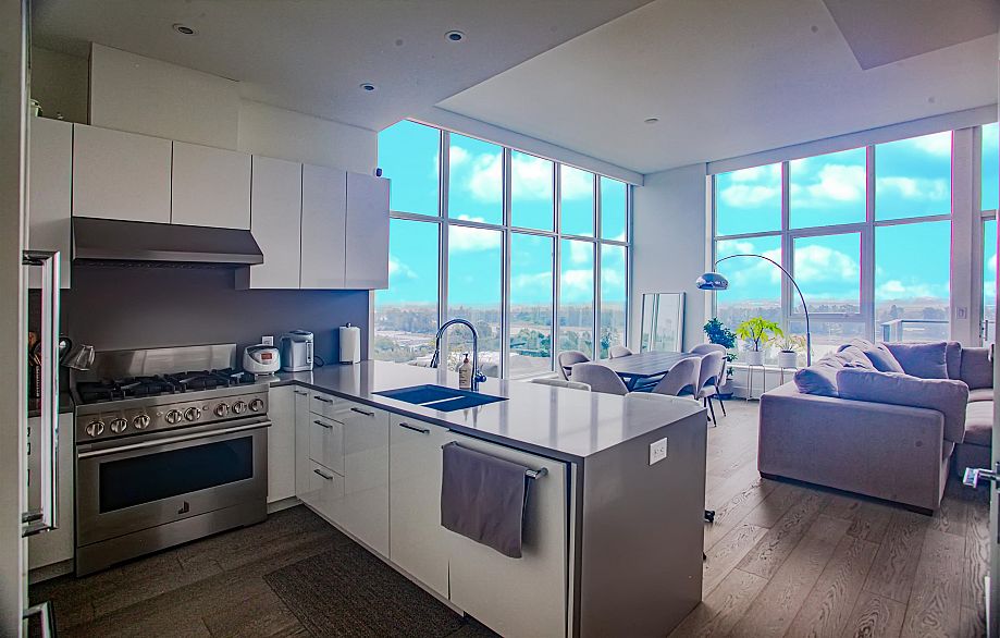 1602 3581 E Kent Avenue North