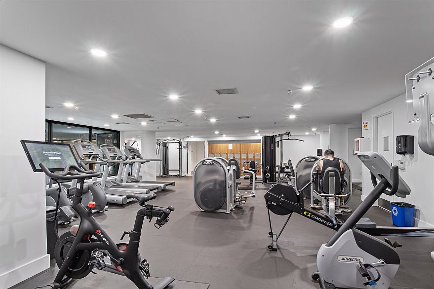 709 77 Walter Hardwick Avenue