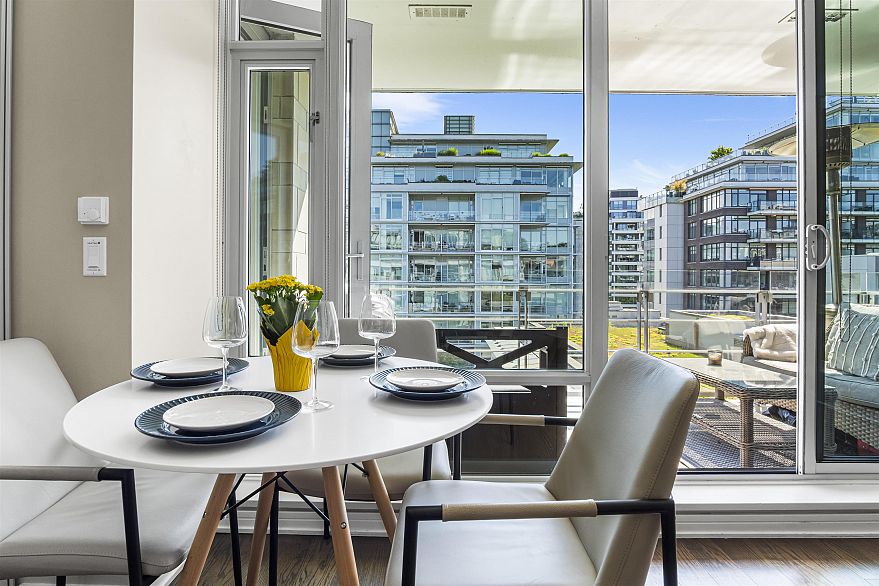 709 77 Walter Hardwick Avenue