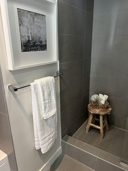 1409 128 W Cordova Street