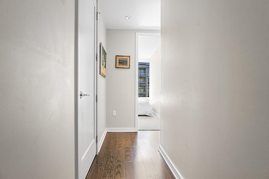 709 77 Walter Hardwick Avenue