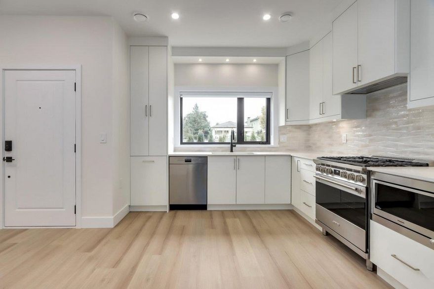 1 4257 Knight Street