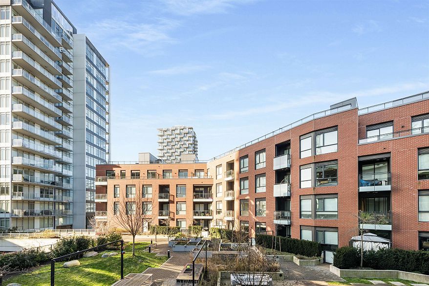 309 3588 Sawmill Crescent