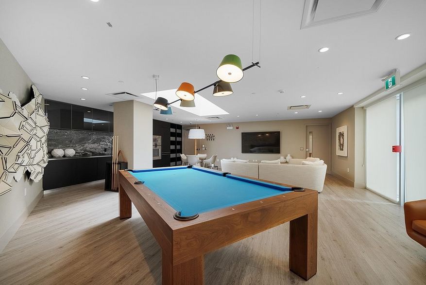 411 7428 Alberta Street