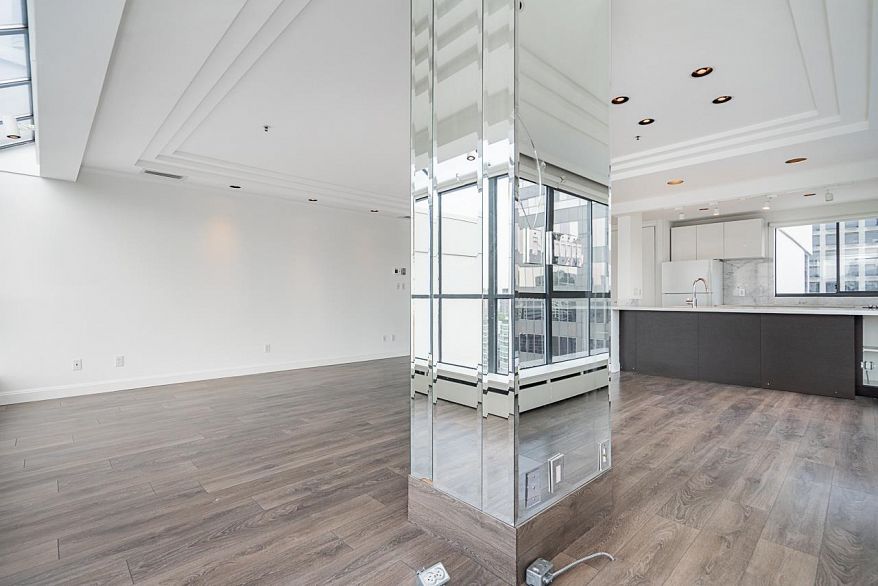 PH1 1060 Alberni Street