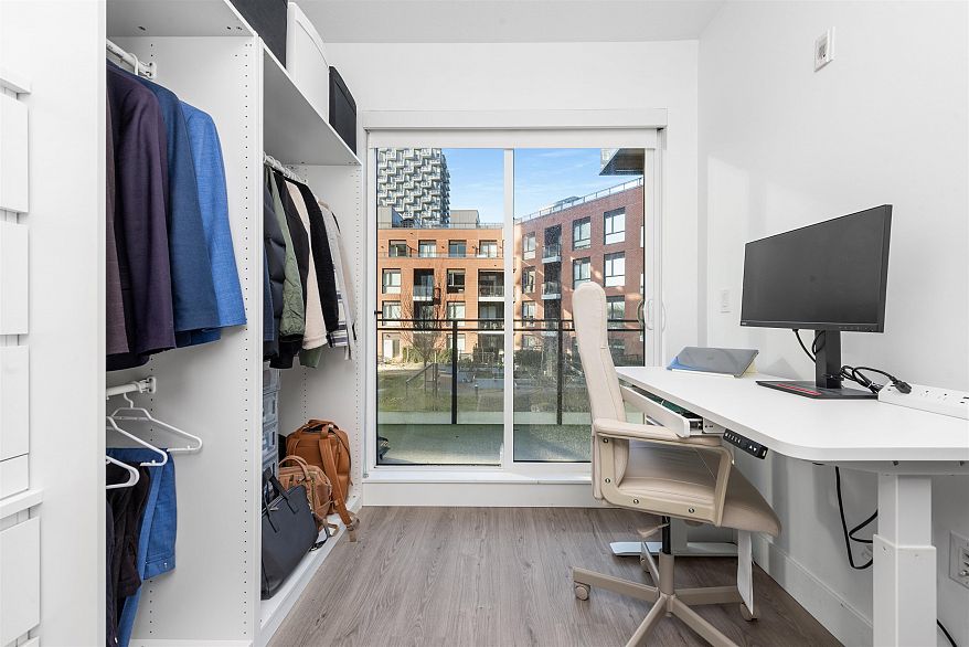 309 3588 Sawmill Crescent