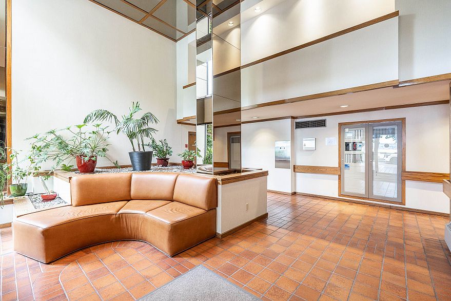 201 1995 Beach Avenue