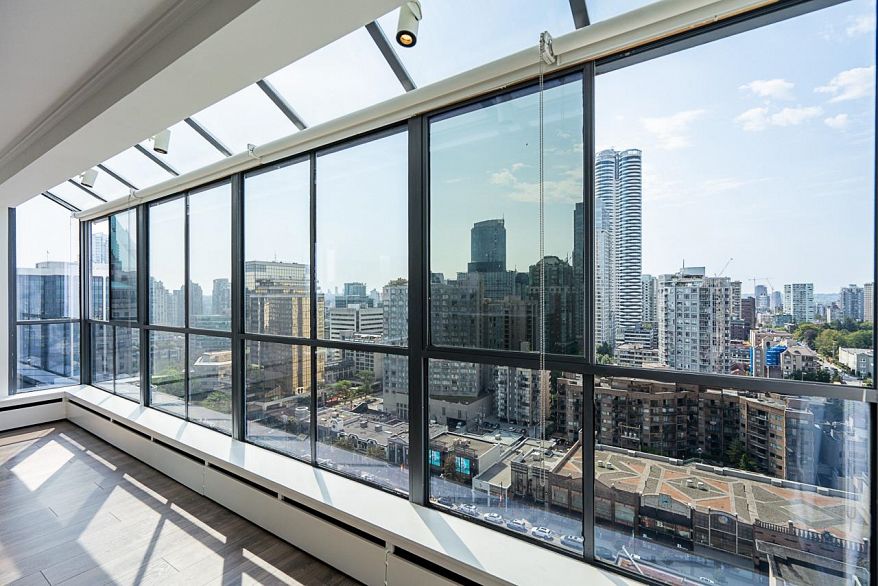 PH1 1060 Alberni Street