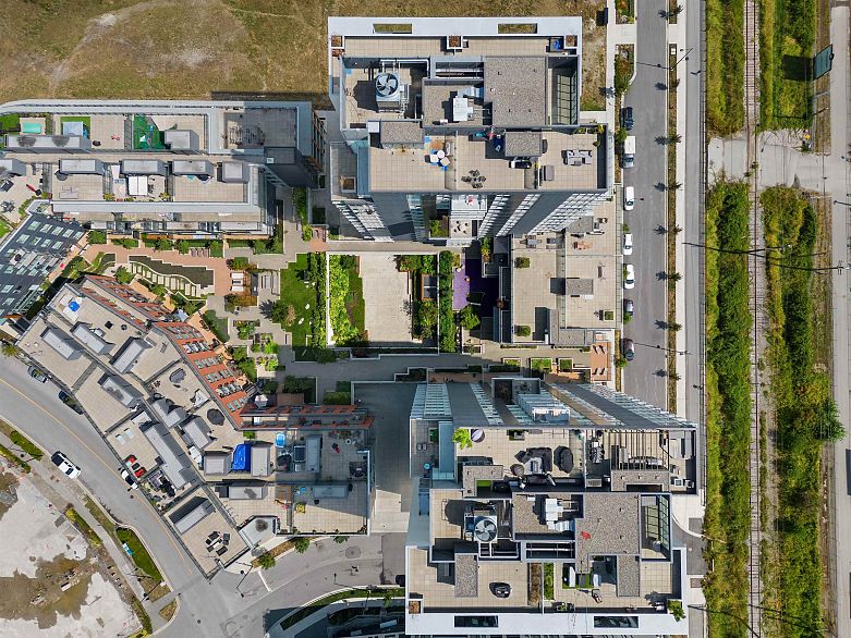 309 3588 Sawmill Crescent