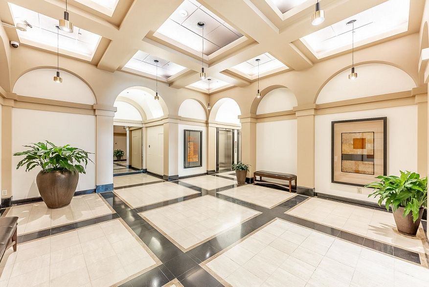 PH1 1060 Alberni Street