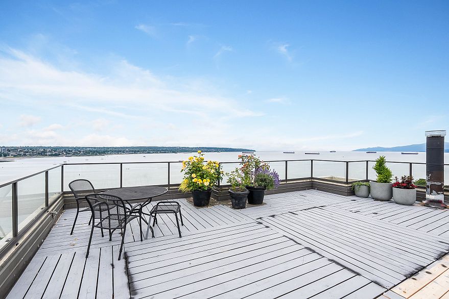 201 1995 Beach Avenue