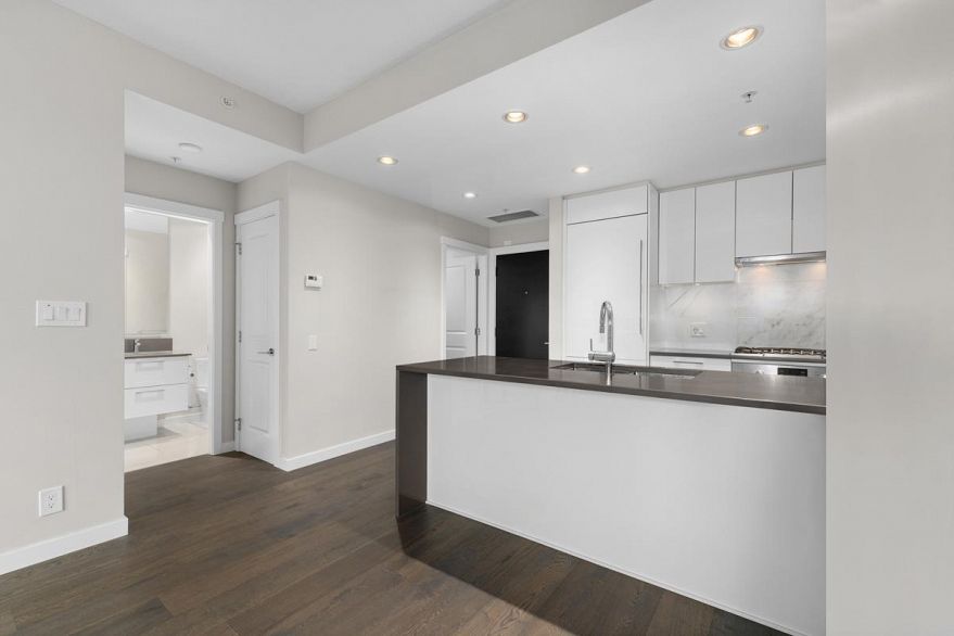 110 5687 Gray Avenue