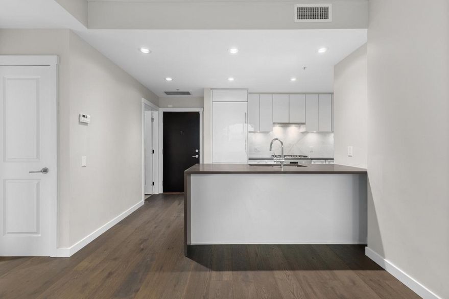 110 5687 Gray Avenue