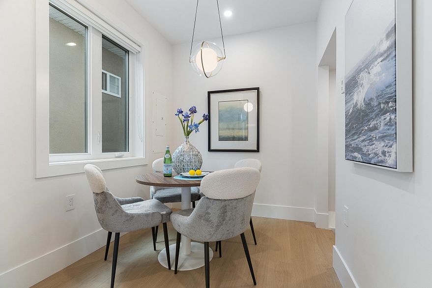 2 4257 Beatrice Street