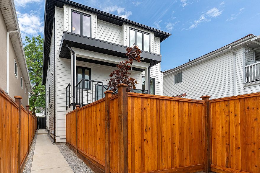 1 4257 Beatrice Street