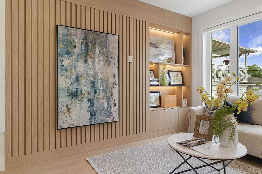 2 4257 Beatrice Street