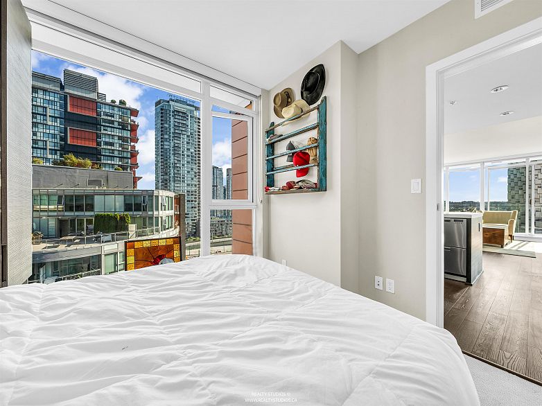 1107 1351 Continental Street