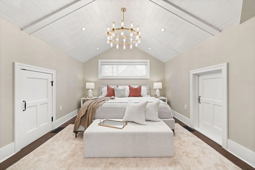 993 Broughton Street