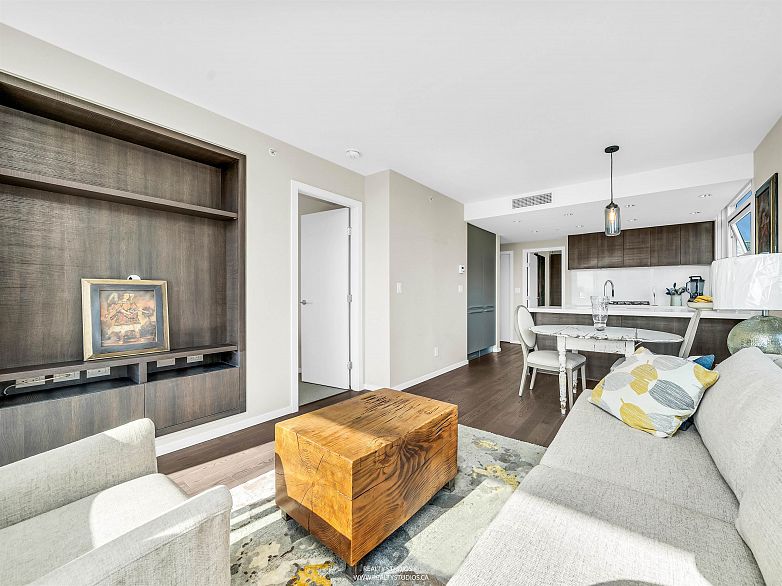 1107 1351 Continental Street