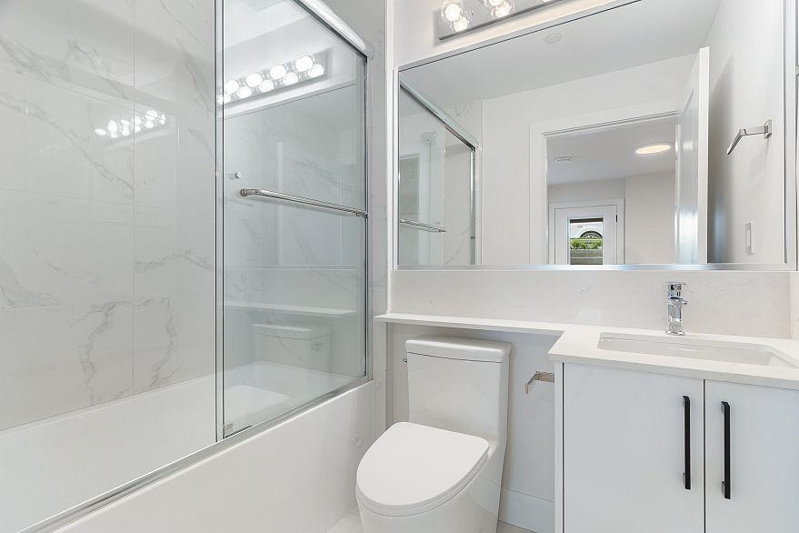 1 4257 Beatrice Street