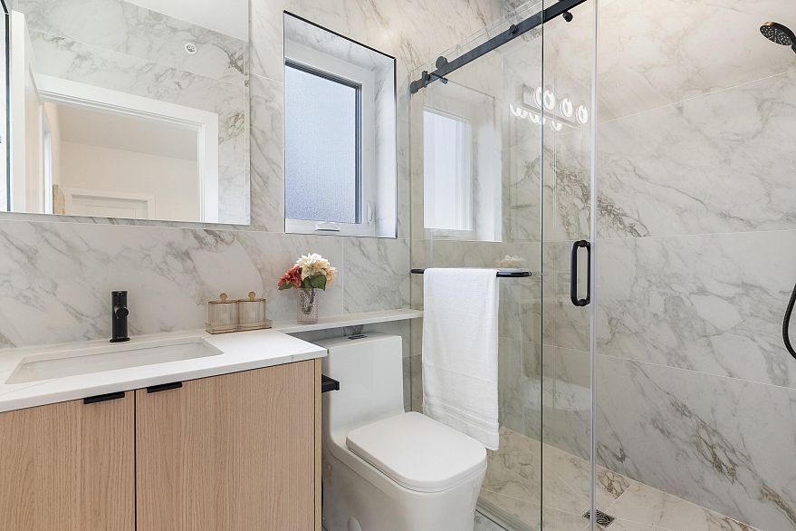 1 4257 Beatrice Street