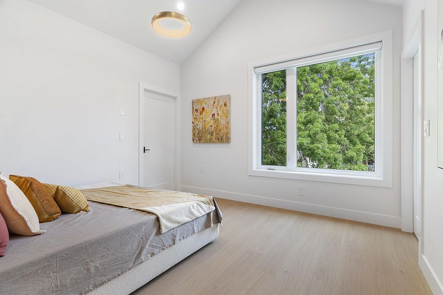 1 4257 Beatrice Street