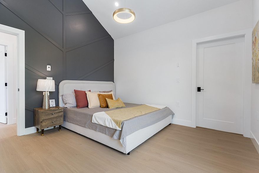 1 4257 Beatrice Street