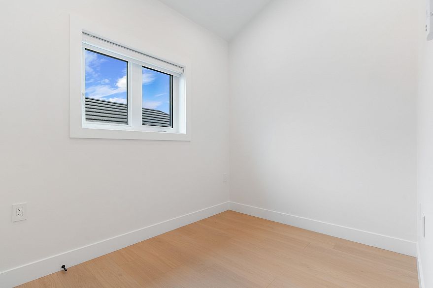 2 4257 Beatrice Street