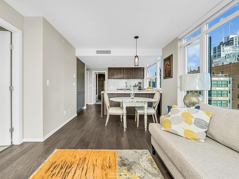 1107 1351 Continental Street