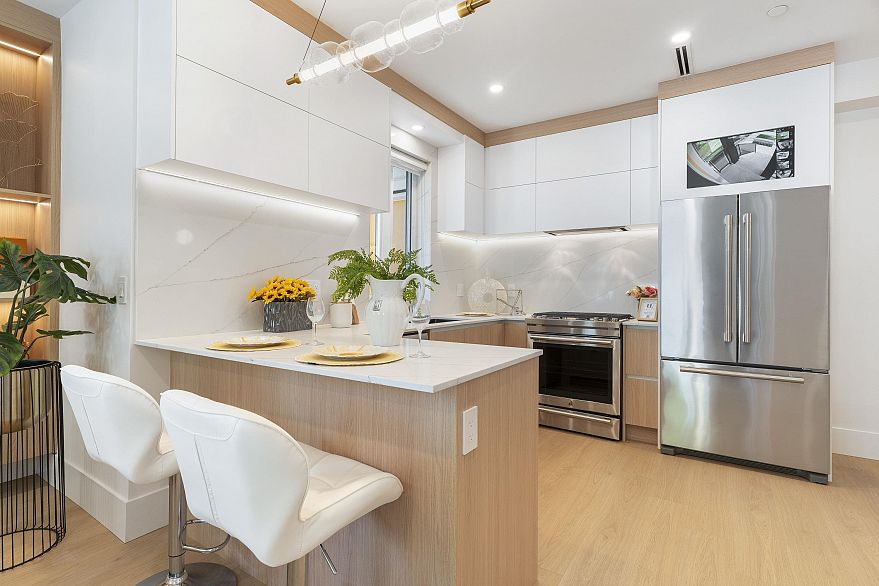 1 4257 Beatrice Street