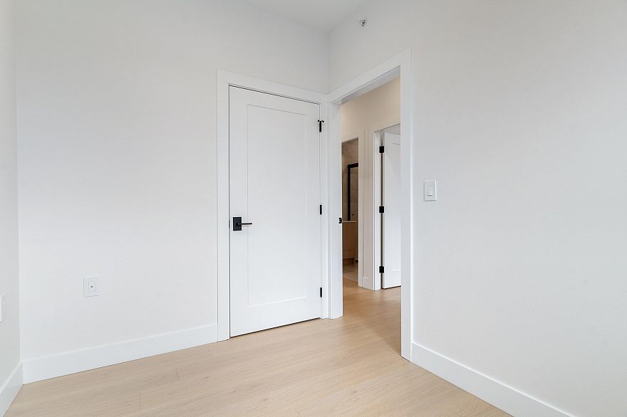 2 4257 Beatrice Street