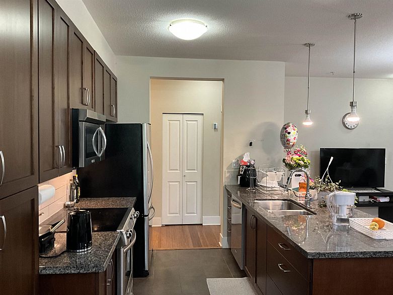 214 5788 Birney Avenue