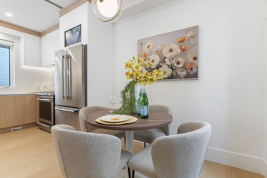 1 4257 Beatrice Street